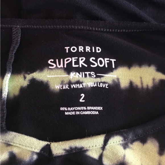 Torrid size 2 top NWOT - Picture 4 of 4
